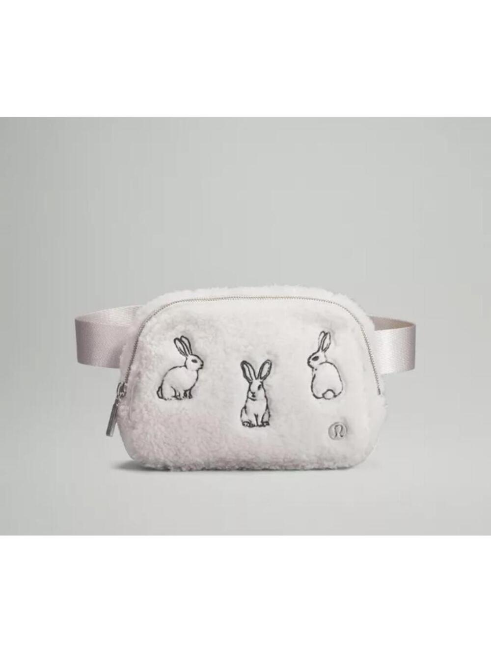 Lululemon Everywhere Belt Bag New Year (OS)